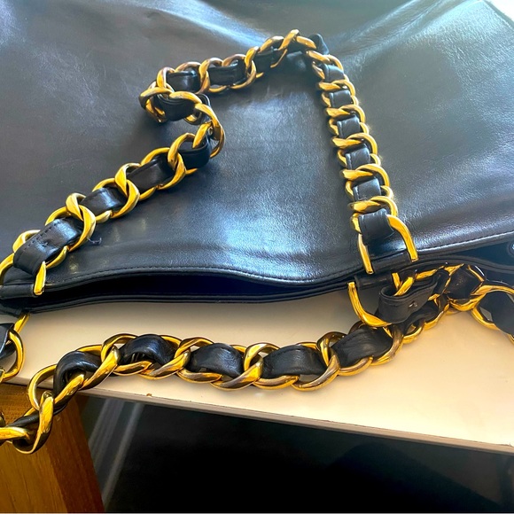 Chanel Vintage Lambskin XL Tote **PRICED TO SELL** - Picture 9 of 13